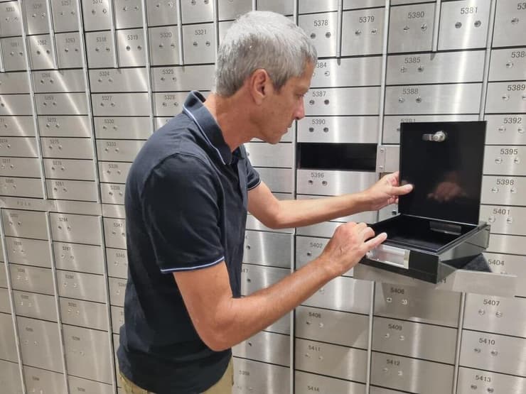 לצערי, הכספת שלי הייתה ריקה