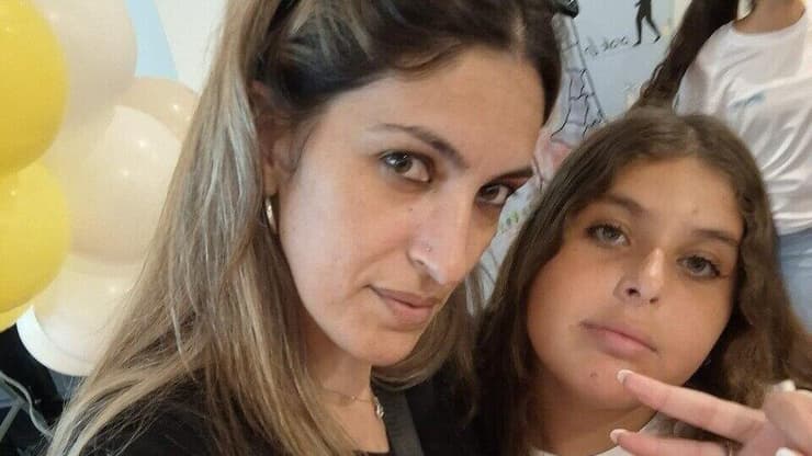רעות דאהן ובתה אדל