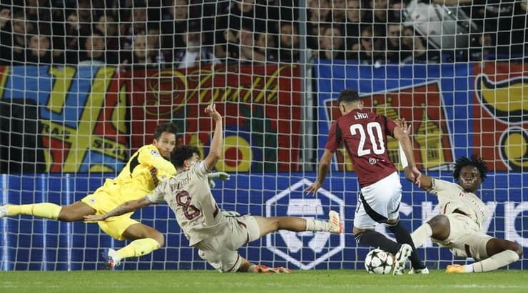 קאזים לאצי מבקיע