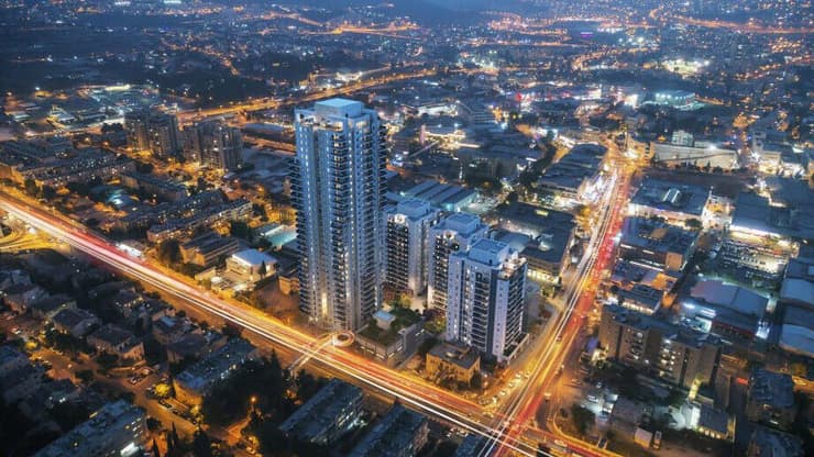 אחרי (הדמיה: 3DIVISION) אחרי