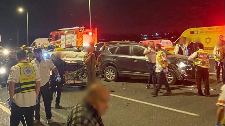 זירת התאונה בכביש 1 ליד ירושלים