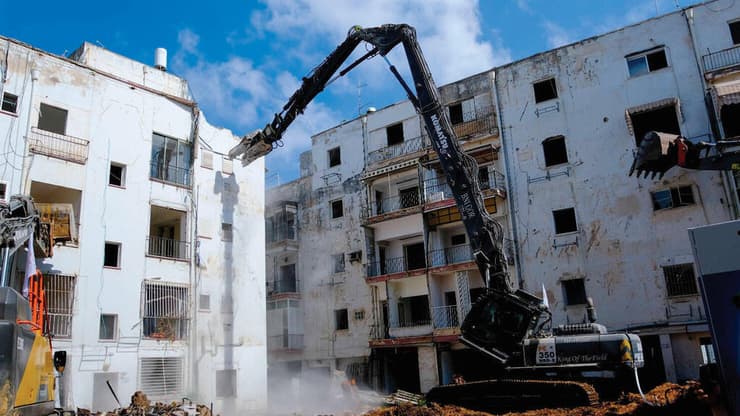 "ליווי בעלי הדירות על ידי גורמי מקצוע הוא מהלך מבורך". התחדשות עירונית בתל אביב (צילום: דרור סיתכהל) "ליווי בעלי הדירות על ידי גורמי מקצוע הוא מהלך מבורך". התחדשות עירונית בתל אביב