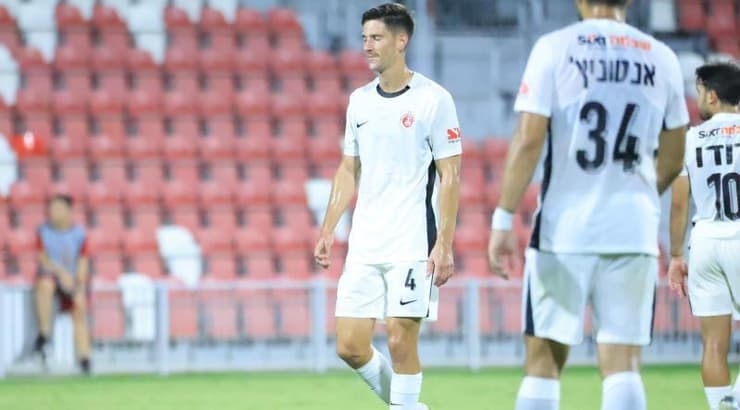 גוני נאור מאוכזב