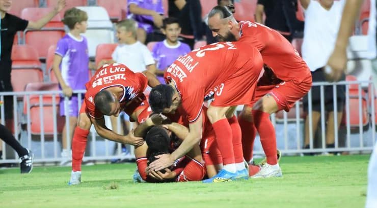 שחקני הפועל נוף הגליל בטירוף