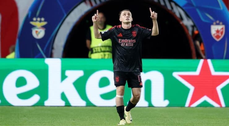 קארים אקטורקוגלו חוגג