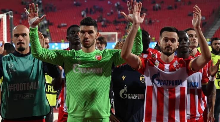 עומרי גלזר וחבריו מודים לקהל