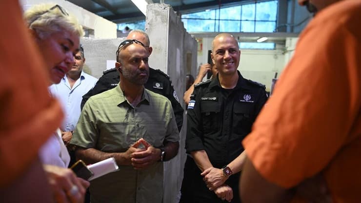 הכשרת עובדים לבניין בבתי הסוהר