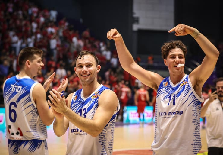 "הישג מדהים". אדם אריאל ורועי הובר (צילום: עוז מועלם) אדם אריאל ורועי הובר