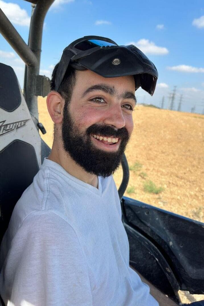 לא מאבד תקווה. קובי אנג'ל (צילום: מתוך האלבום המשפחתי) קובי אנג'ל