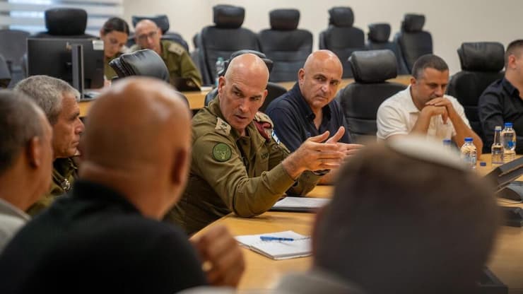 אורי גורדין בהערכת מצב עם ראשי הרשויות בצפון