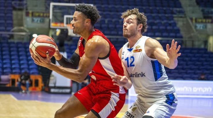 ג'ון מיקס מול ג'סטין סמית' (רועי כפיר) ג'ון מיקס מול ג'סטין סמית'