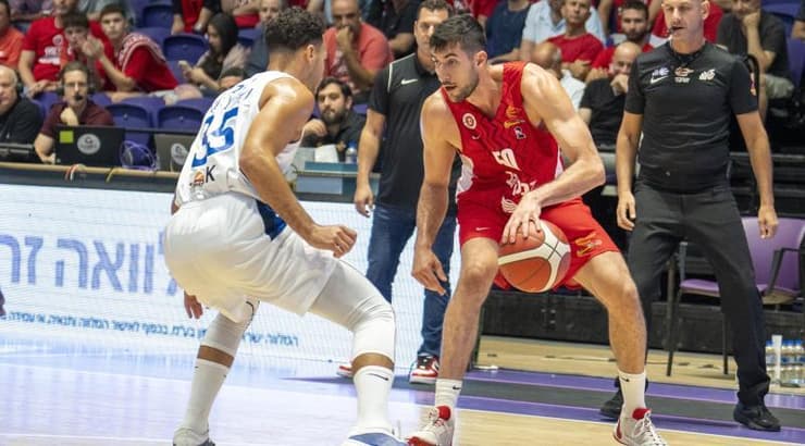 יובל זוסמן מול איתן בורג (רועי כפיר) יובל זוסמן מול איתן בורג