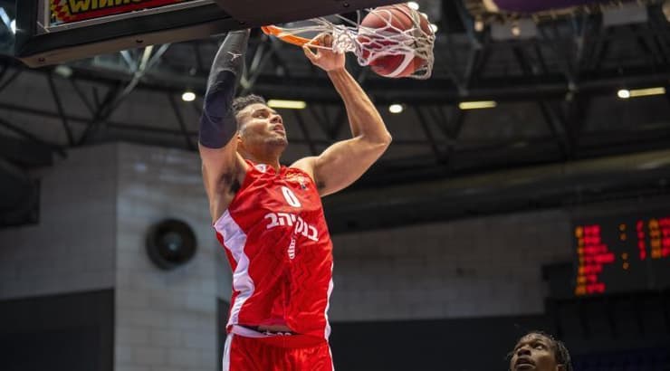 ג'סטין סמית' מטביע (רועי כפיר) ג'סטין סמית' מטביע