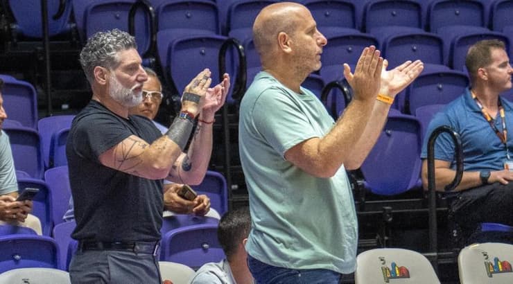 חנוך דאום ואסף גרניט (רועי כפיר) חנוך דאום ואסף גרניט