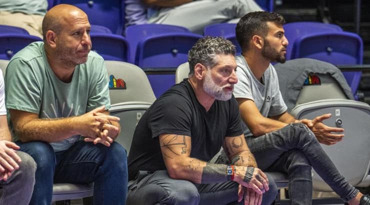 אסף גרניט וחנוך דאום (רועי כפיר) אסף גרניט וחנוך דאום