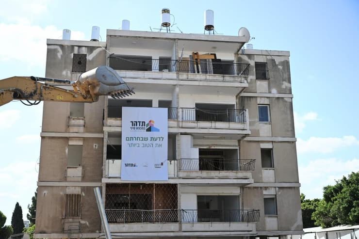 פינוי בינוי ברחוב מבצע סיני בבת ים (צלם: איתמר סיידא ) פינוי בינוי ברחוב מבצע סיני בבת ים