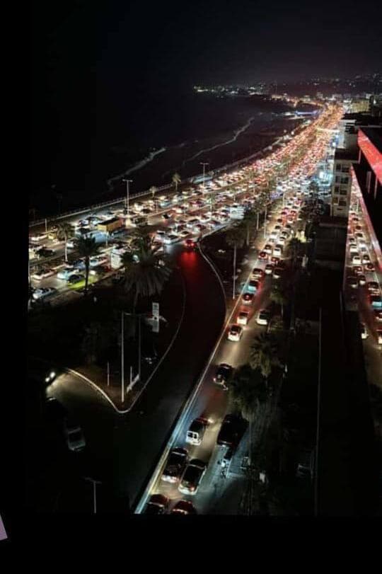 תיעוד לבנוני: העקורים תקועים בכבישים