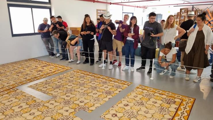 סיור עיתונאים בזמן מלחמה (צילום: אסף קמר) סיור עיתונאים זרים בישראל