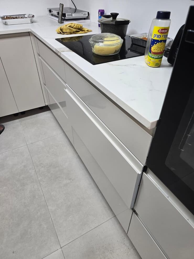 " נשארנו עם מטבח חלקי ומלא ליקויים וחוסרים". המטבח החסר של משפחת פיירמן