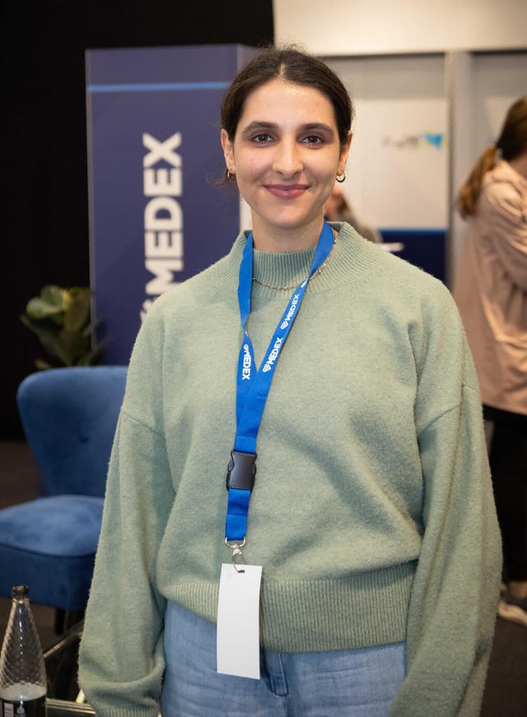 יערה. לקראת סיום הלימודים (צילום: מרון פרסי) יערה. לקראת סיום הלימודים