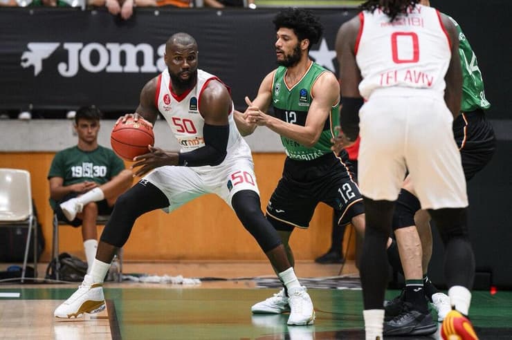 שחקן הפועל ת"א בן בנטיל