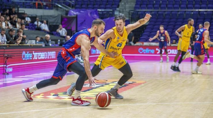 רז אדם מול תמיר בלאט