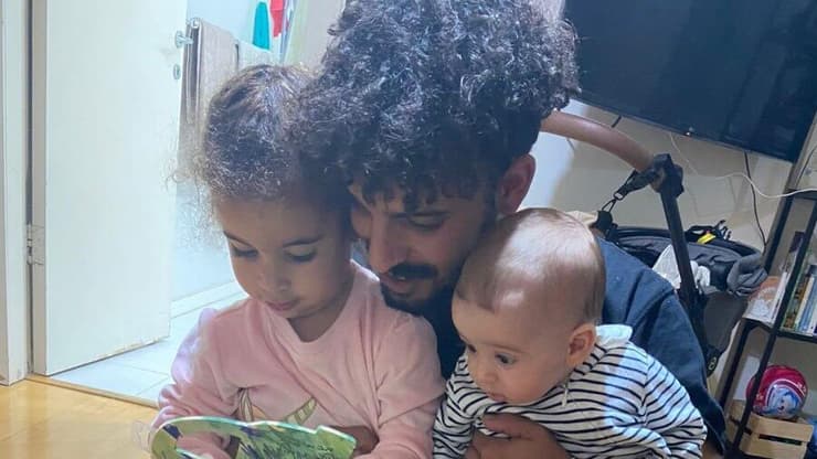 תומר פרץ עם ילדיו תומר פרץ