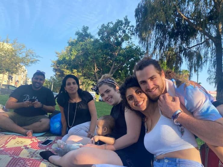 אילן משה יעקב ז"ל וחן ברוכים בפעילות 'קידושישי' בתל אביב