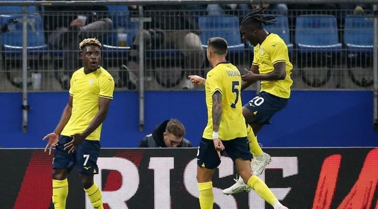 שחקני לאציו חוגגים