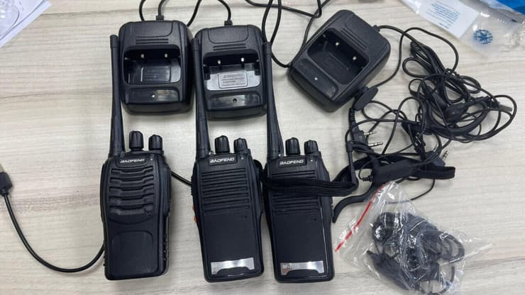 הציוד שנמצא אצל השב"ח החשוד בתכנון פיגוע מטען חבלה וירי