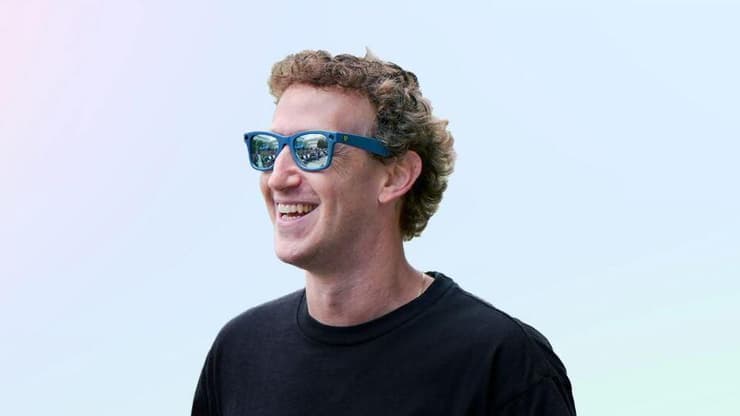 מארק צוקרברג עם המשקפיים החכמים של מטא-רייבאן. הצליח לפצח את השוק (מטא) אירוע המפתחים של מטא