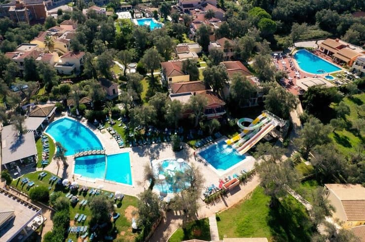 Apollo Sentido ממעוף הרחפן (צילום באדיבות המלון) Apollo Sentido ממעוף הרחפן