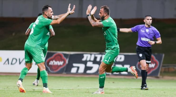 חוליו סזאר חוגג עם אופק פישלר