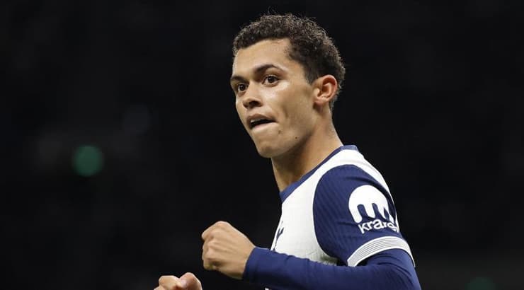 ברנאן ג’ונסון חוגג (רויטרס) ברנאן ג’ונסון חוגג