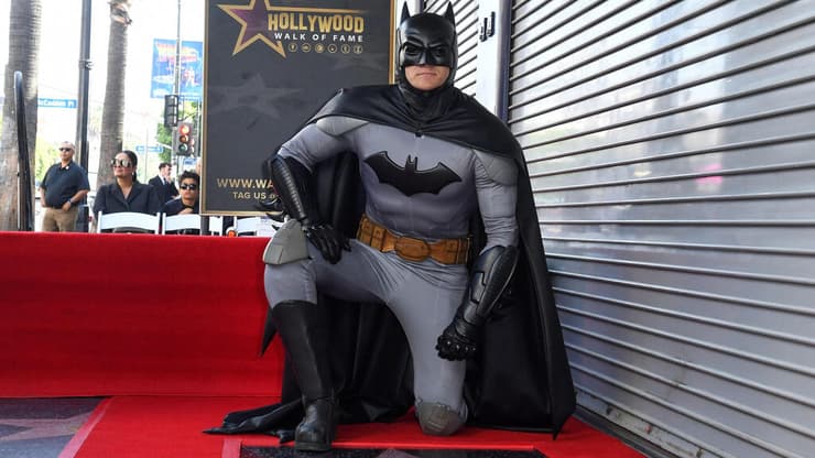 באטמן מקבל כוכב בשדרת הכוכבים של הוליווד