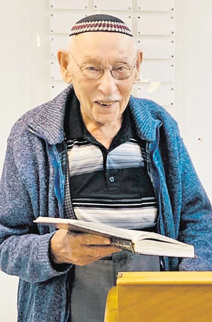 גולדנברגר, המשיך להיות חזן