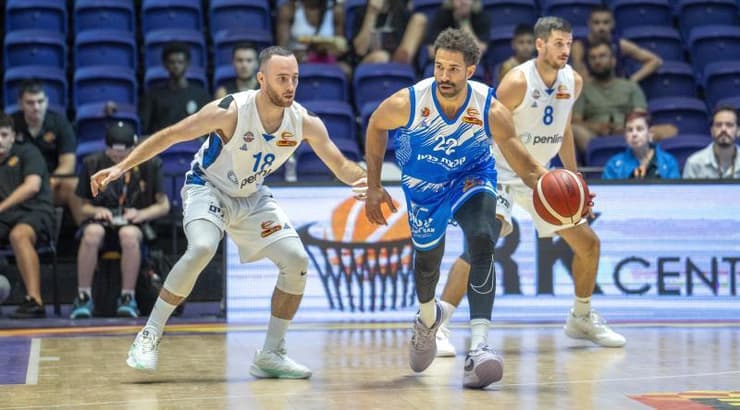 דרו קרופורד מול עומר בן דוד (רועי כפיר) דרו קרופורד מול עומר בן דוד