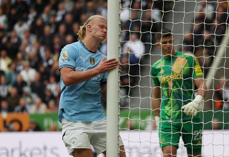 ארלינג הולאנד מתוסכל (צילום: Reuters/Lee Smith) ארלינג הולאנד מתוסכל