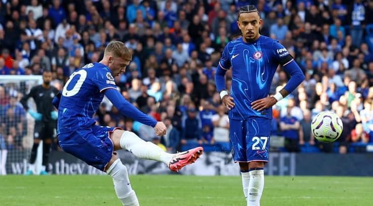 קול פאלמר בועט חופשית מושלמת