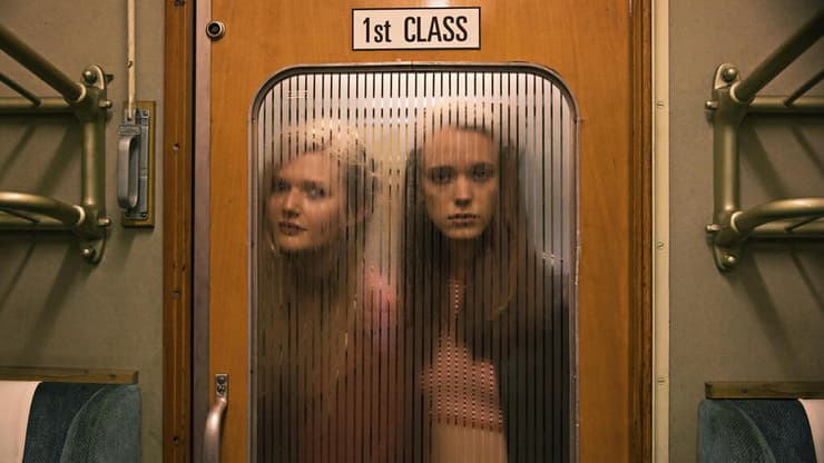 סטייסי מרטין (ימין), מתוך "נימפומנית"