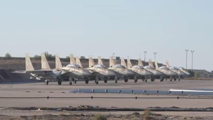 המראת מטוסי F15i לתקיפה וחיסול נסראללה מבסיס חצרים