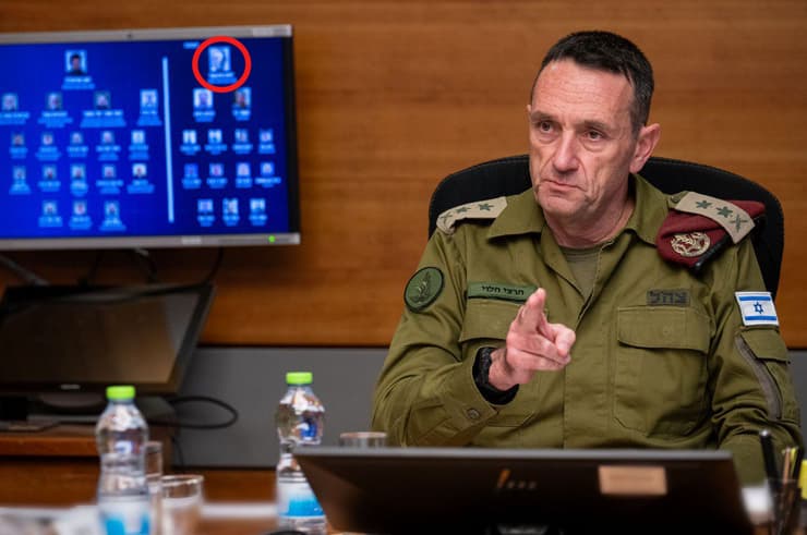 הרמטכ״ל בהערכת מצב בזמן התקיפה בתימן עם חברי פורום המטה הכללי