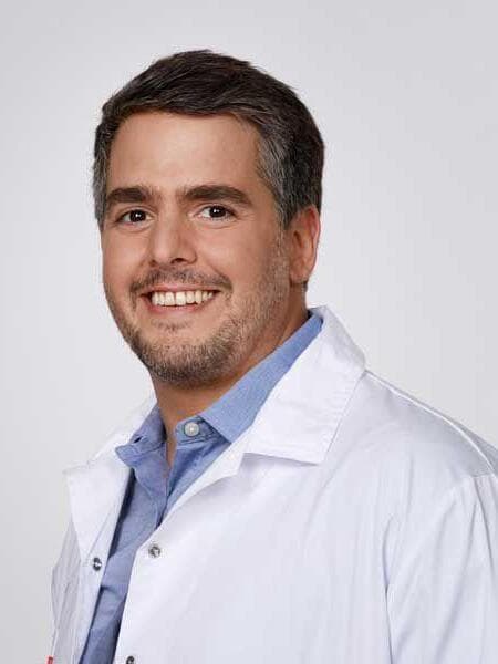 ד"ר מתי רוזנבלט, רופא עור ואסתטיקה, מרצה בפקולטה לרפואה בטכניון