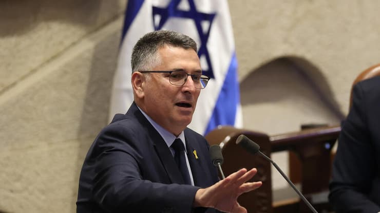 מליאת הכנסת לאחר מינויו של גדעון סער לתפקיד שר וצירוף סיעת הימין הממלכתי לממשלה