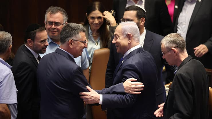 מליאת הכנסת לאחר מינויו של גדעון סער לתפקיד שר וצירוף סיעת הימין הממלכתי לממשלה