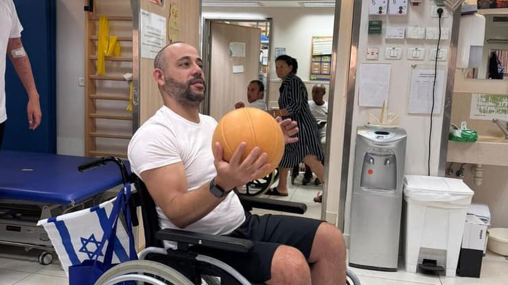 ישראל בן שטרית, לוחם מילואים שנפצע קשה בקרב בעזה