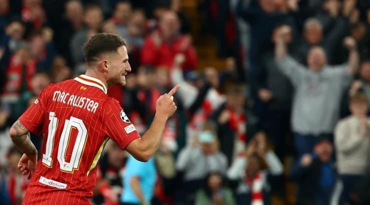 אלכסיס מק אליסטר מאושר