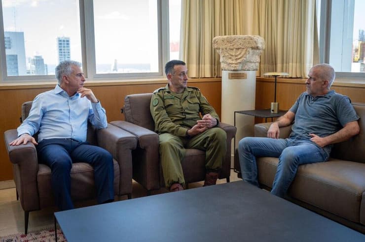 הרמטכ"ל, ר' השב"כ ור' המוסד בהערכת מצב בקריה