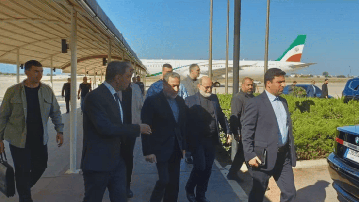 שר החוץ האיראני עבאס ארקצ'י מגיע לביירות