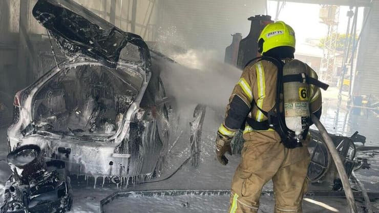 שריפה במוסך בקריית שמונה בעקבות נפילה